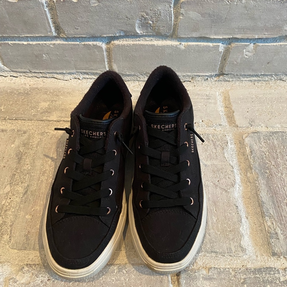 Skechers Ladies  Black Casual Sneakers